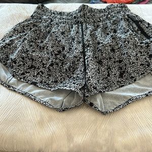 Lululemon short